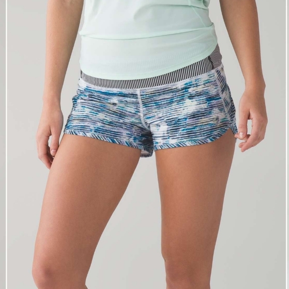 lululemon athletica Pants - Lululemon Speed Short *4-way Stretch 2.5"Blurry Belle Multi / Tink Stripe Black